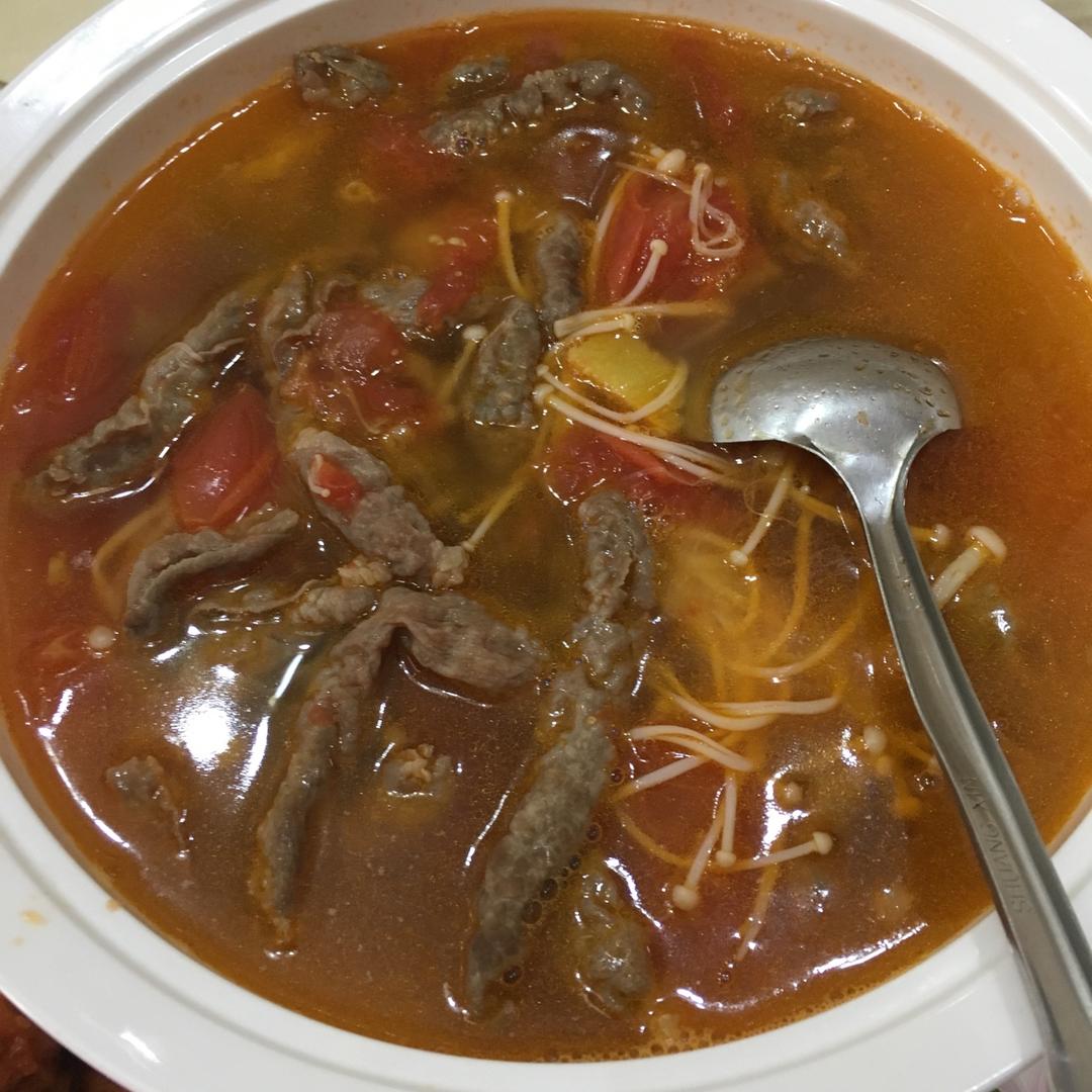 金针菇肥牛番茄锅