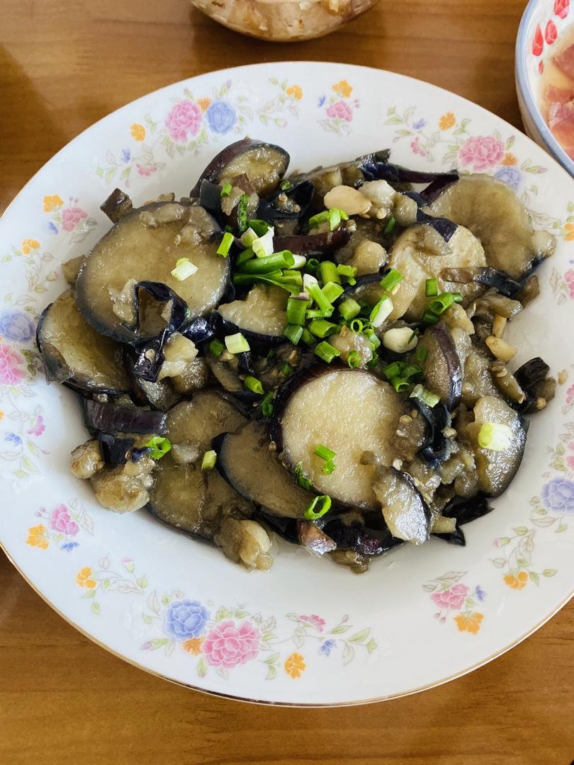 红烧茄子，好吃到舔盘子