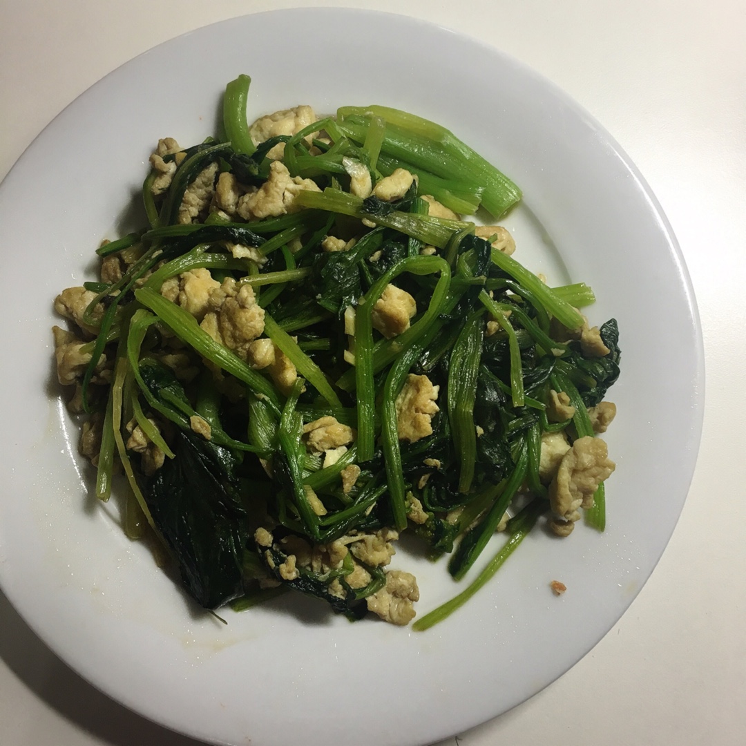 菠菜炒鸡蛋