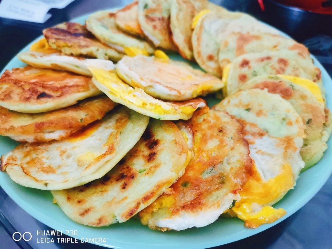 牛油果鹌鹑蛋煎饼