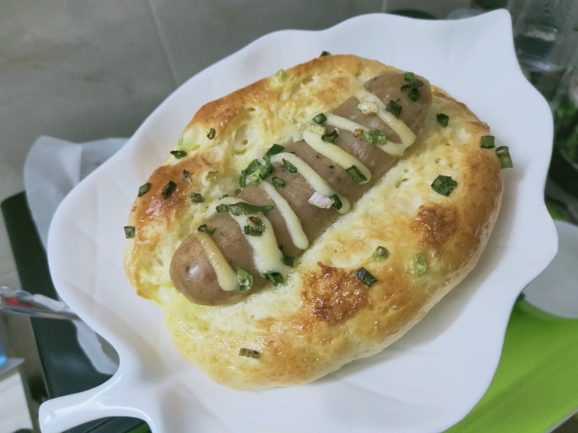 热狗香肠面包【不用厨师机面包机，手工揉面的教程】
