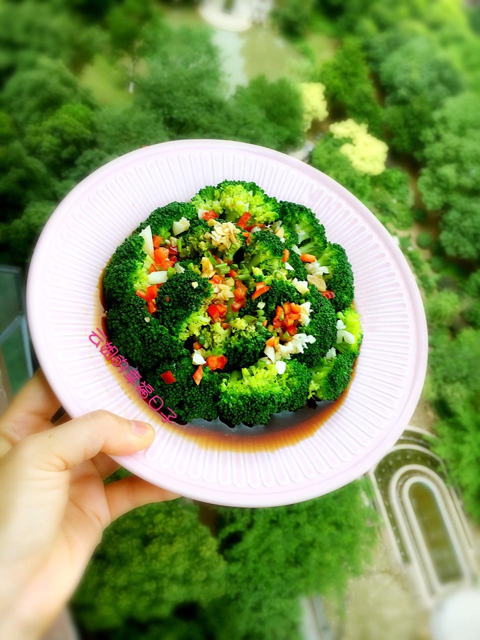 云姐的幸福日子做的蒜蓉西兰花(油泼版)