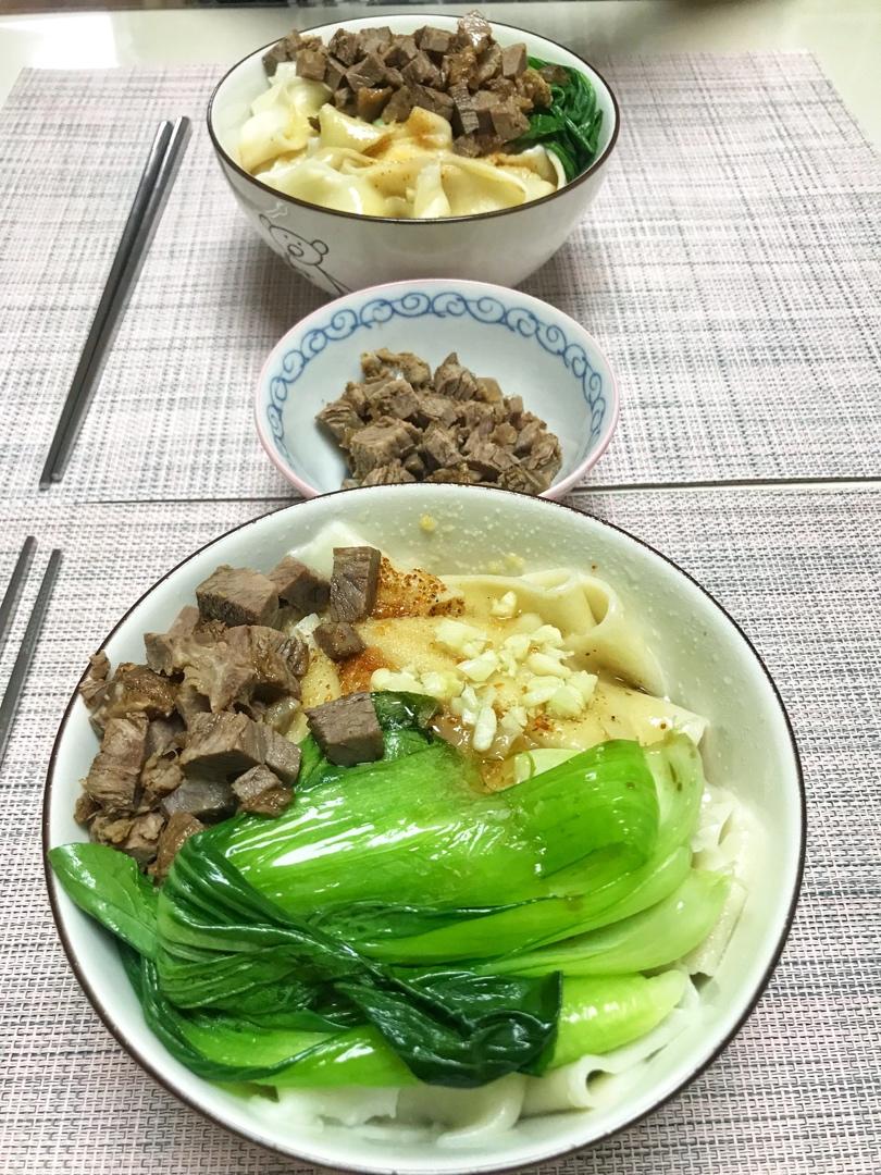 小高姐 油泼面