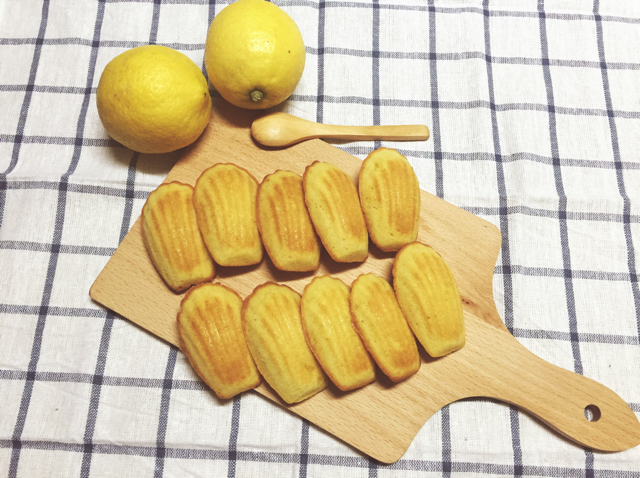柠檬玛德琳