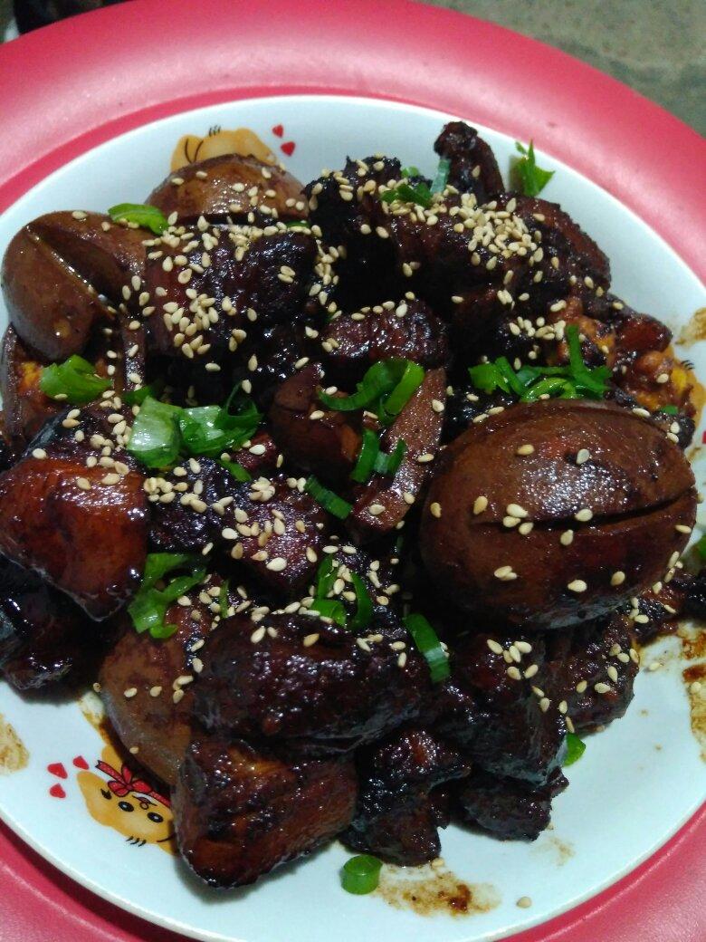 其实也不是很难的红烧肉烧蛋