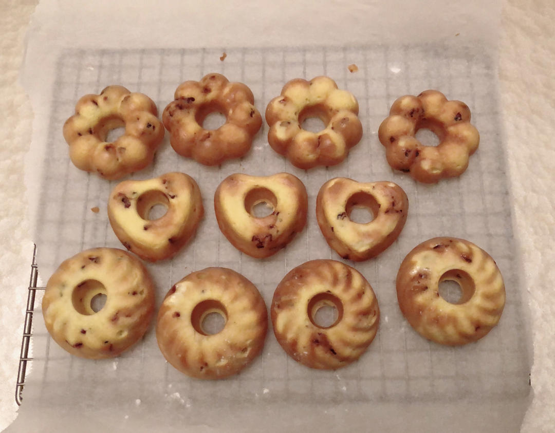 DIY🍒甜甜圈🍩《烤箱版、无泡打粉》