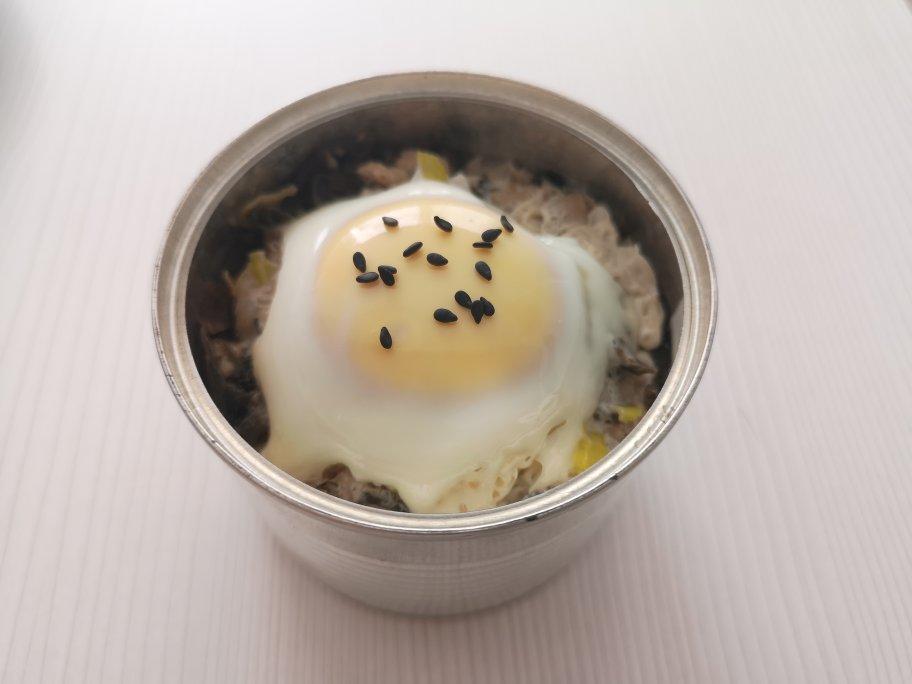 梅干菜肉饼蒸咸蛋