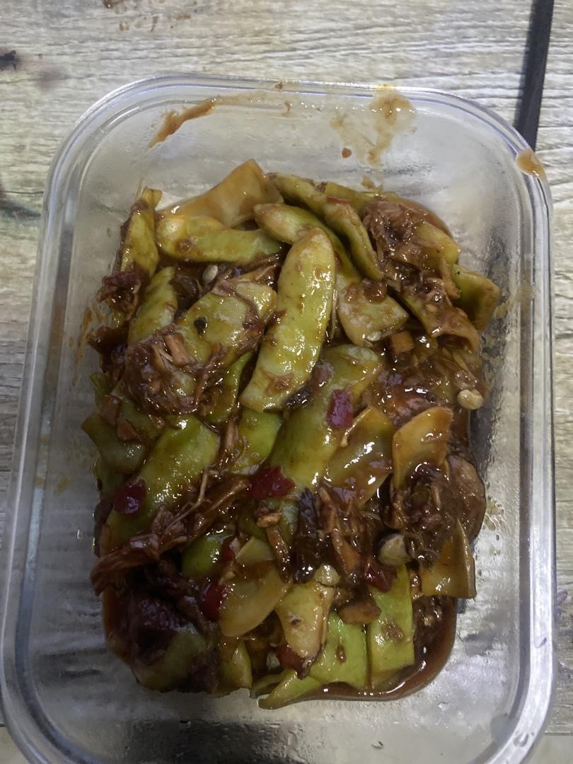 秘制土豆豆角炖肉