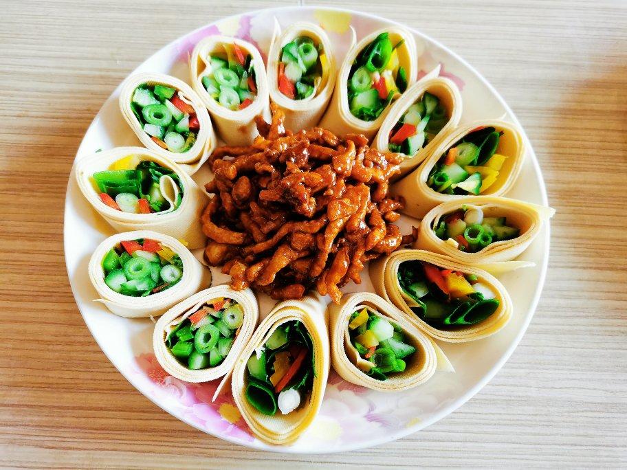 年夜饭&高颜值的【京酱肉丝千张蔬菜卷】