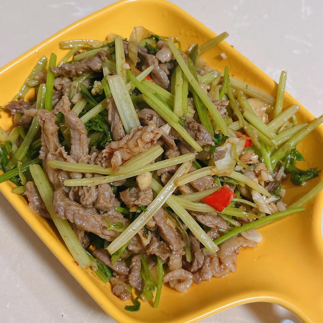 小炒牛肉（简单快手）的做法