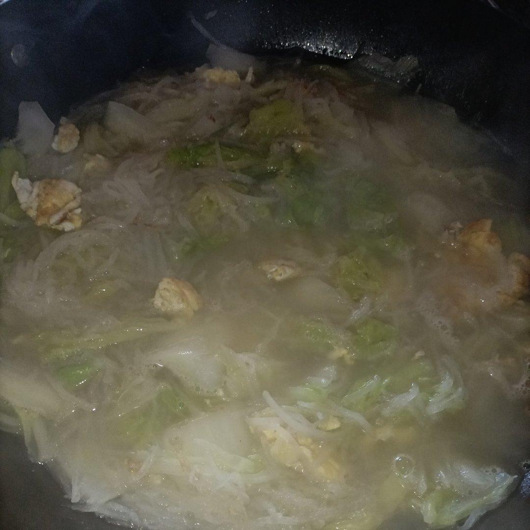 🌈冬天必喝的汤～萝卜白菜汤！简单又美味