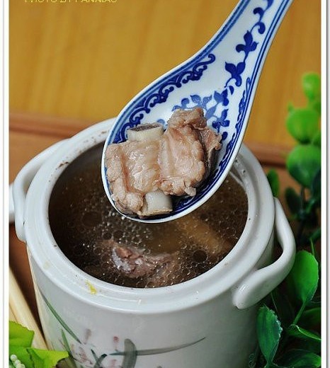 薏米茶树菇排骨汤