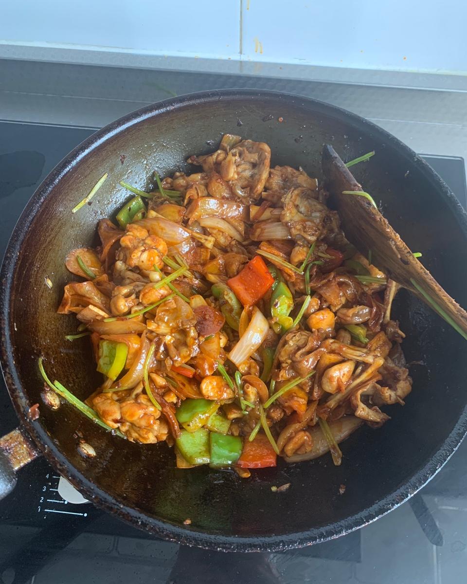 家庭版干锅牛蛙