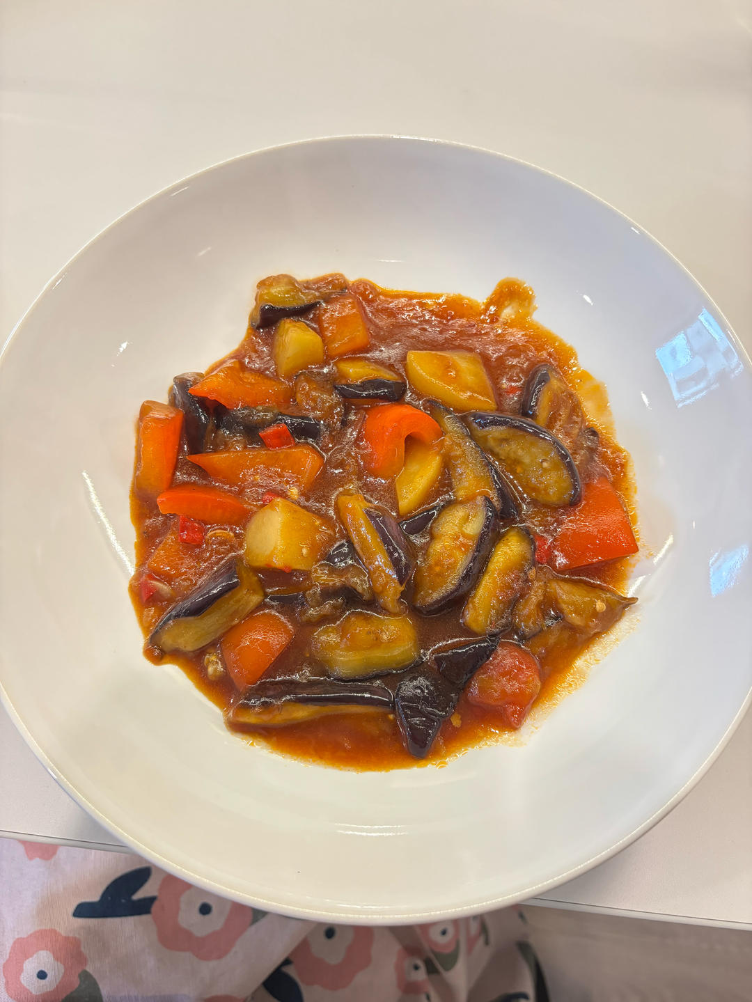 红烧茄子（佐西红柿尖椒）