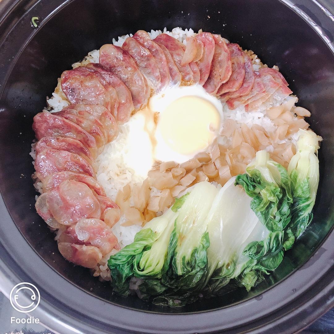 香肠煲仔饭