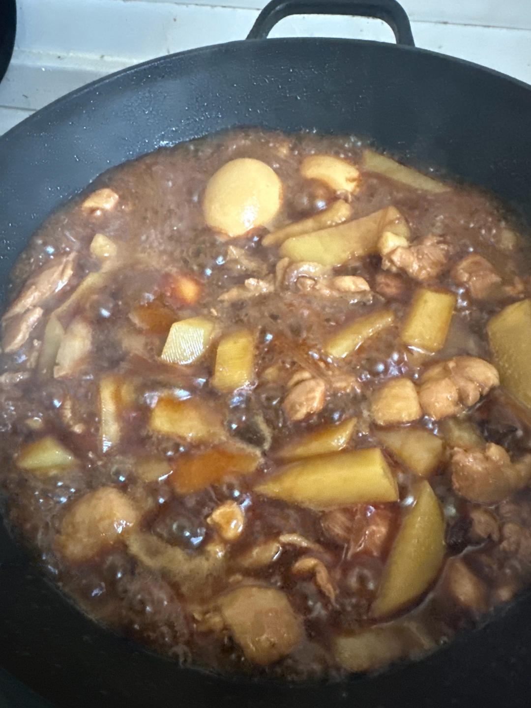 鸡腿炖土豆 上桌秒空盘 汤都喝干了！