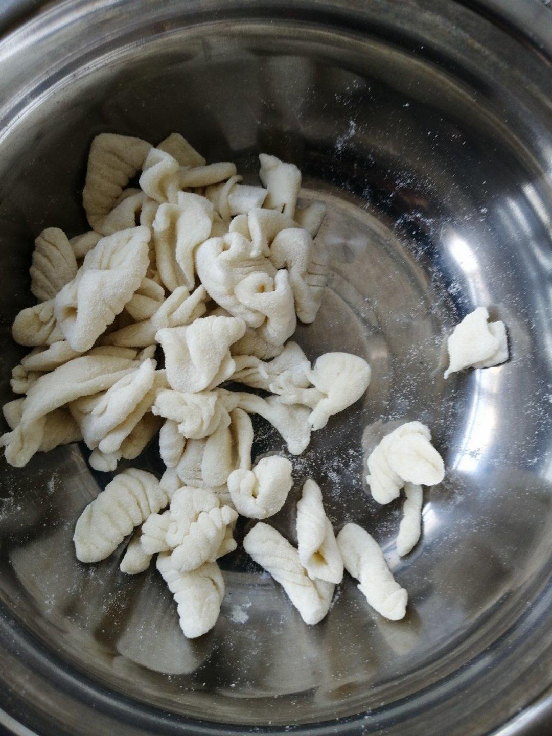 【烩麻食】陕西面食花样多，粗中有细手儿巧！