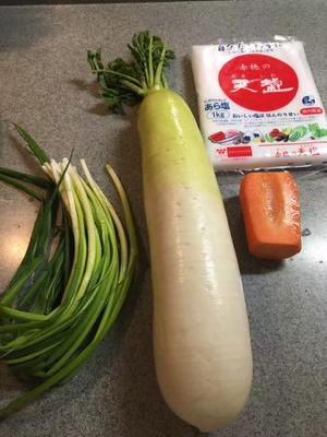 下饭小菜一：拌萝卜的做法 步骤1