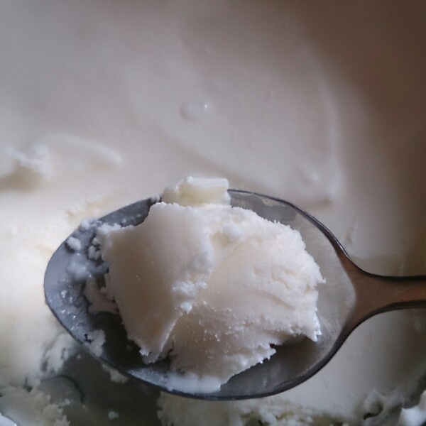 无需搅拌也无冰渣的抹茶冰淇淋