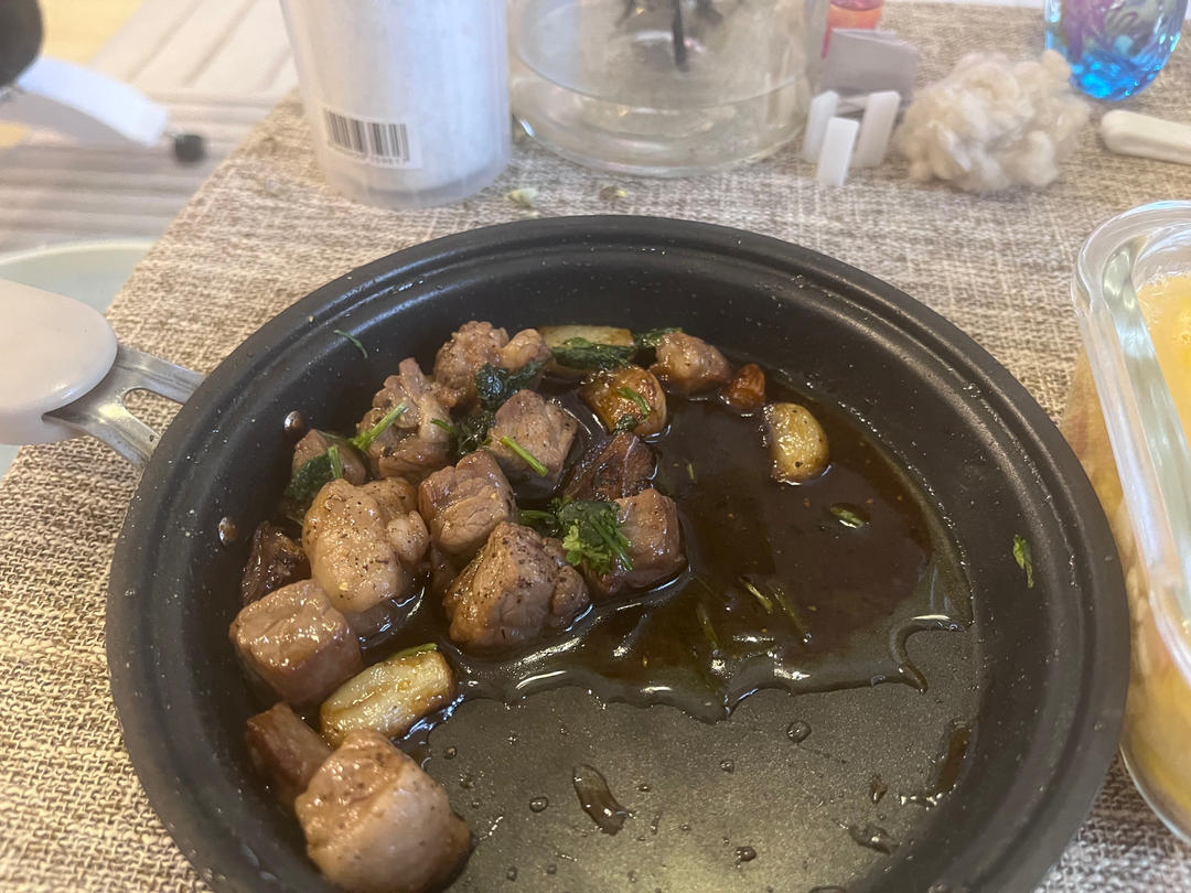 听起来就很好吃的黑椒蒜子牛肉粒