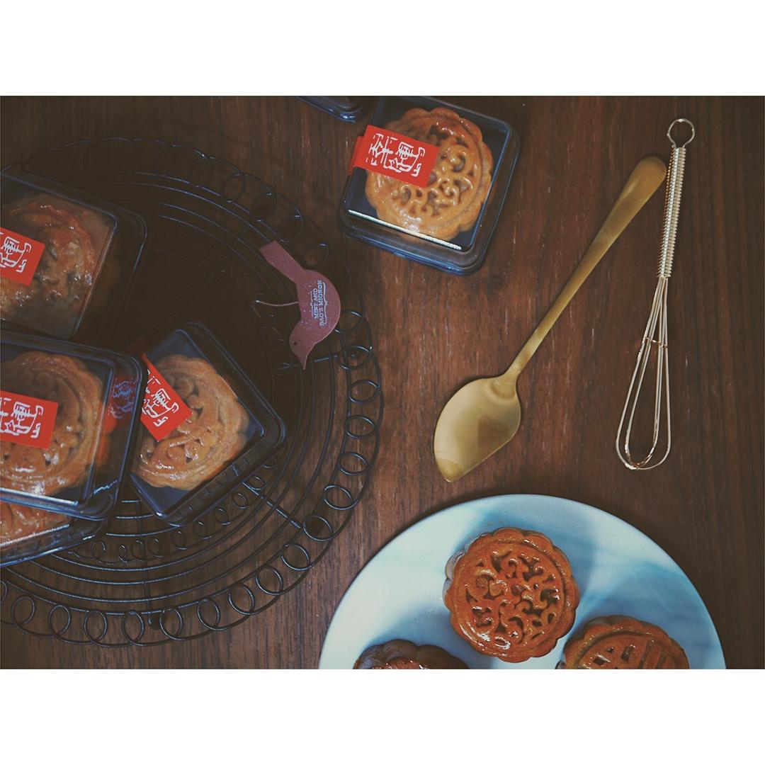 广式月饼——蛋黄莲蓉月饼