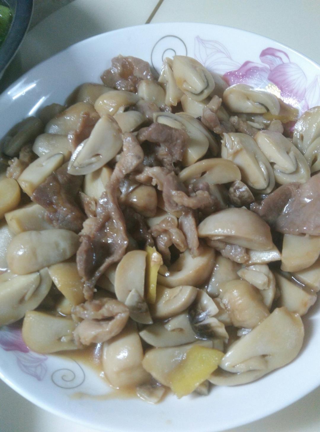 蚝油草菇