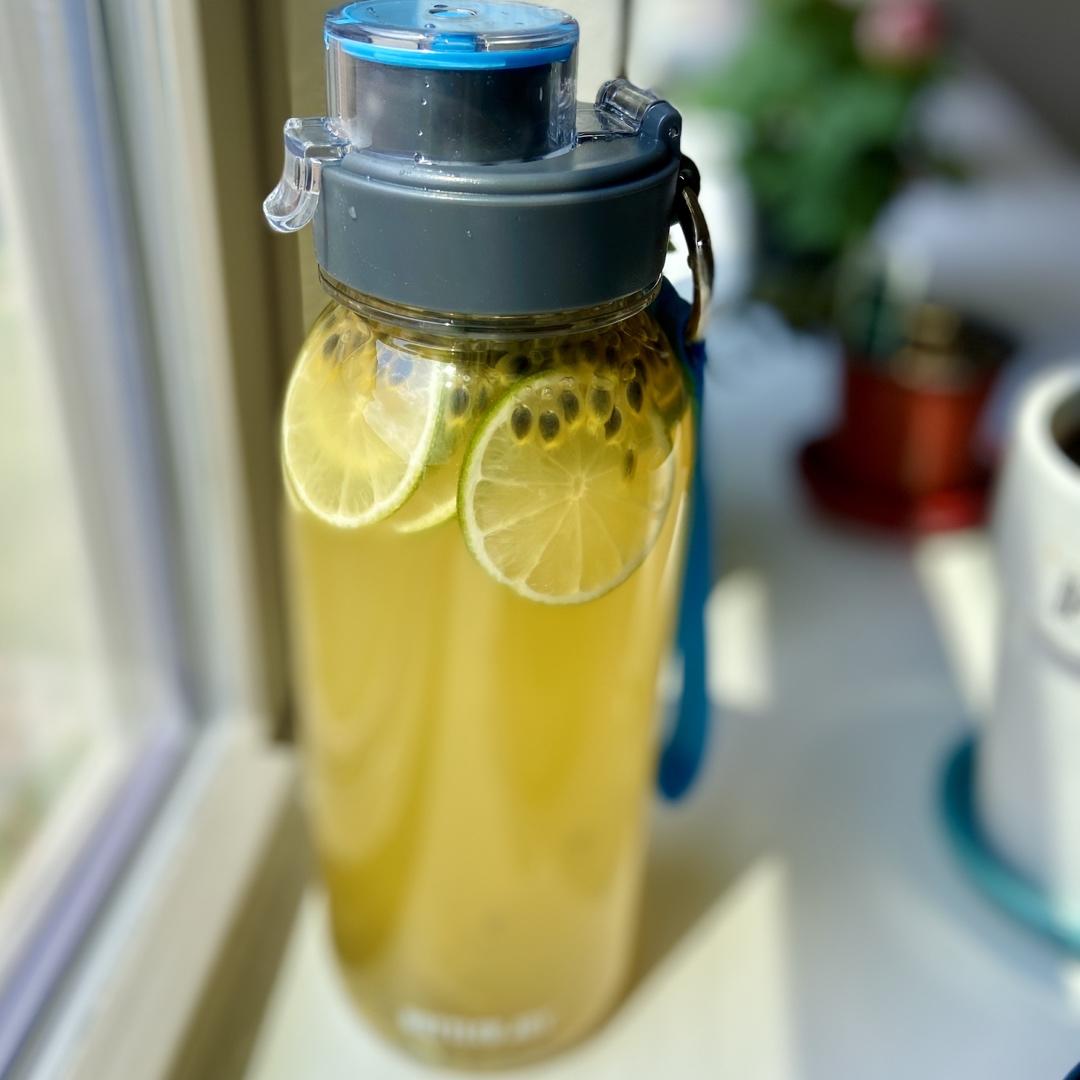 百香果的朴素吃法（百香果汁）