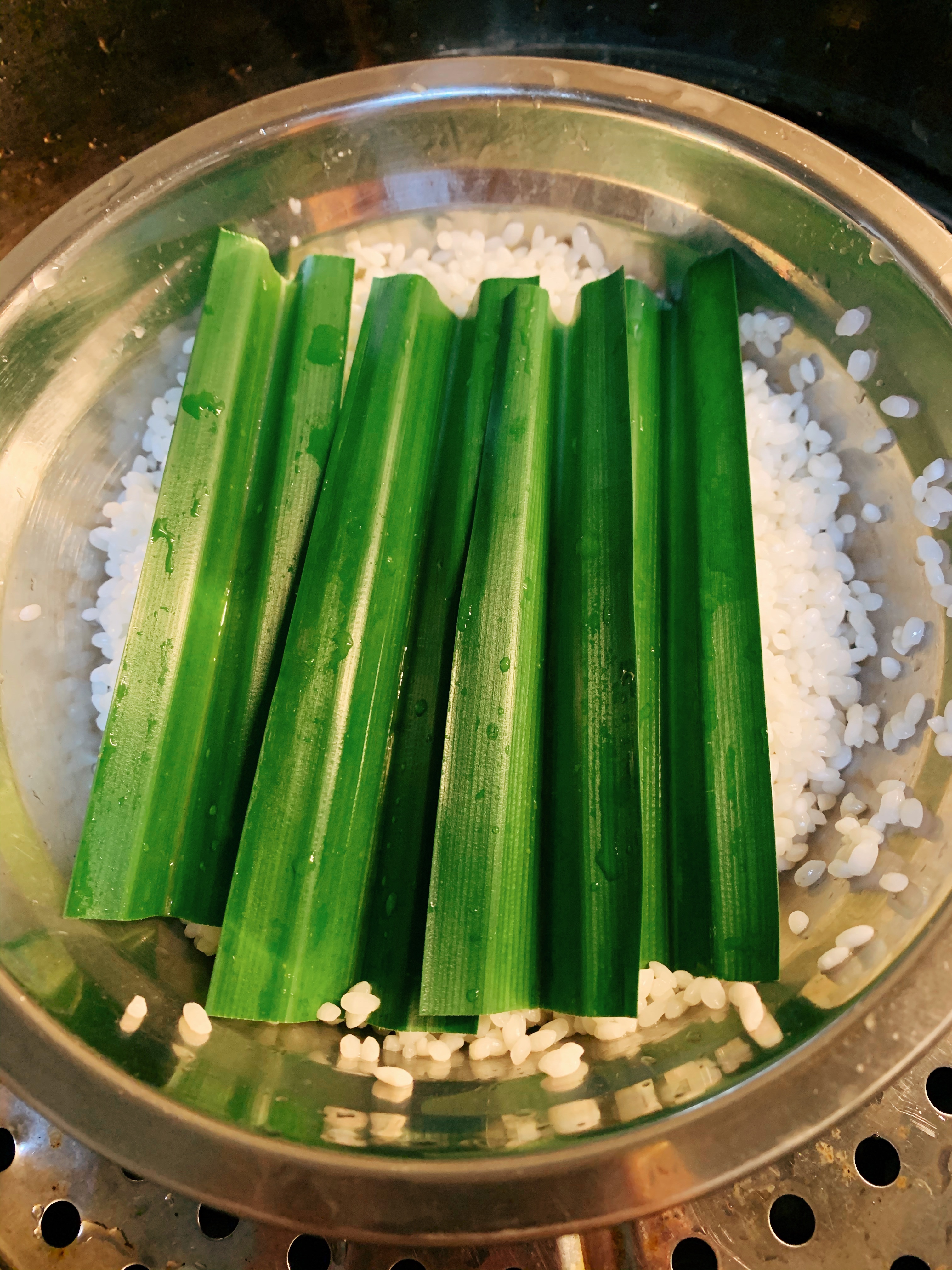 娘惹菜之虾米糯米卷的做法 步骤2
