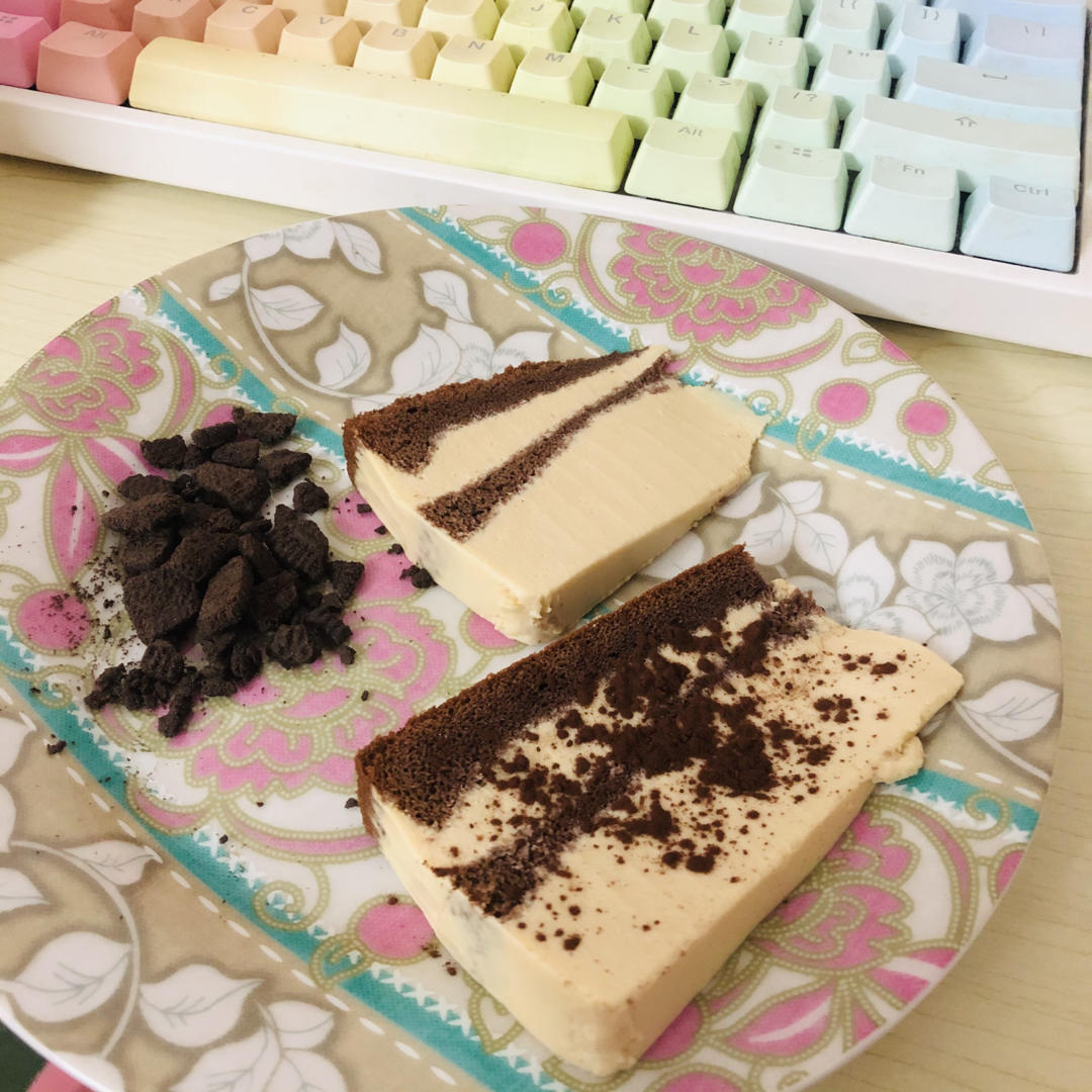 百利甜冻芝士蛋糕