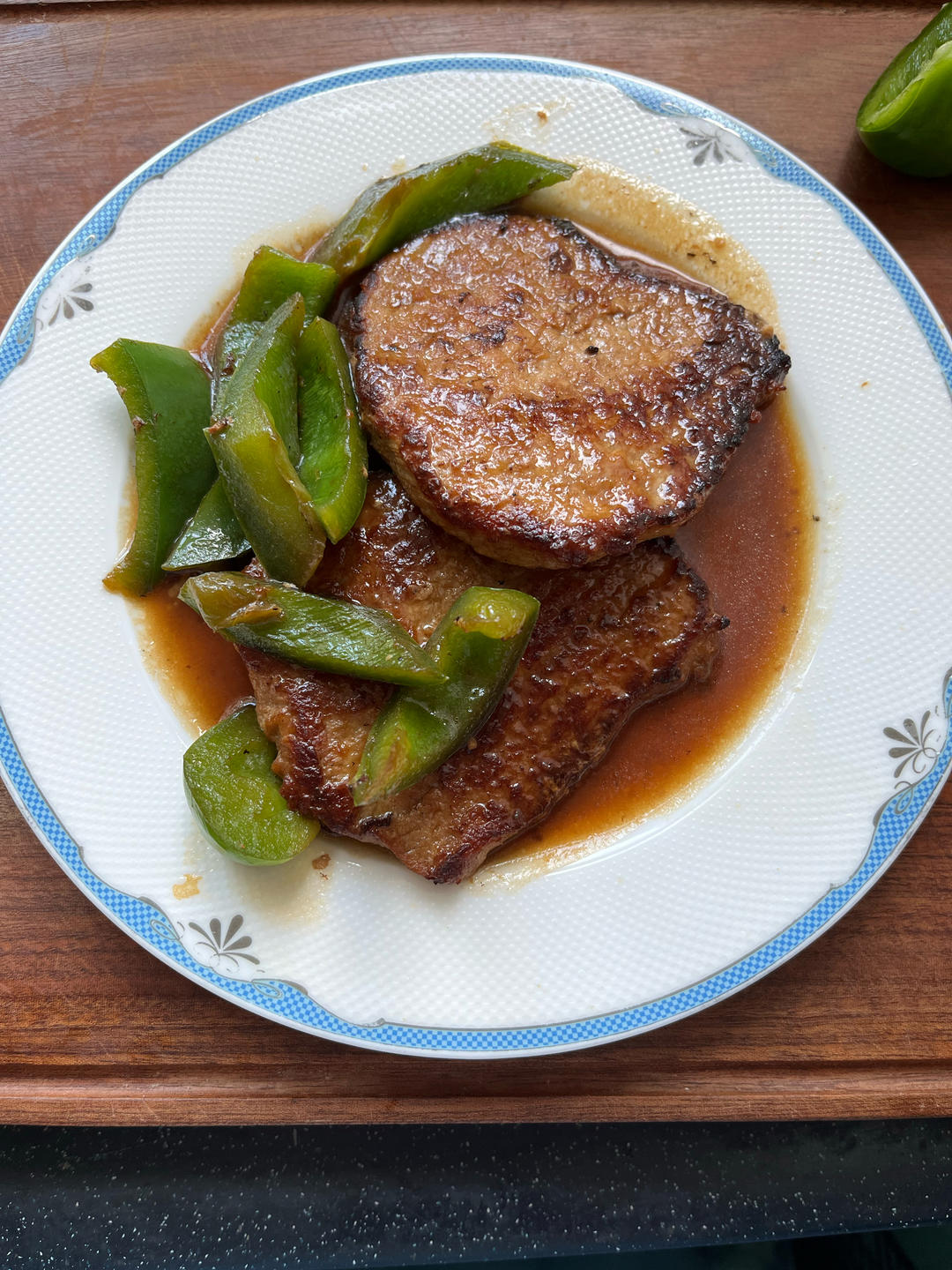 煎猪扒（超简单）和其他的猪扒在这食谱的最下面