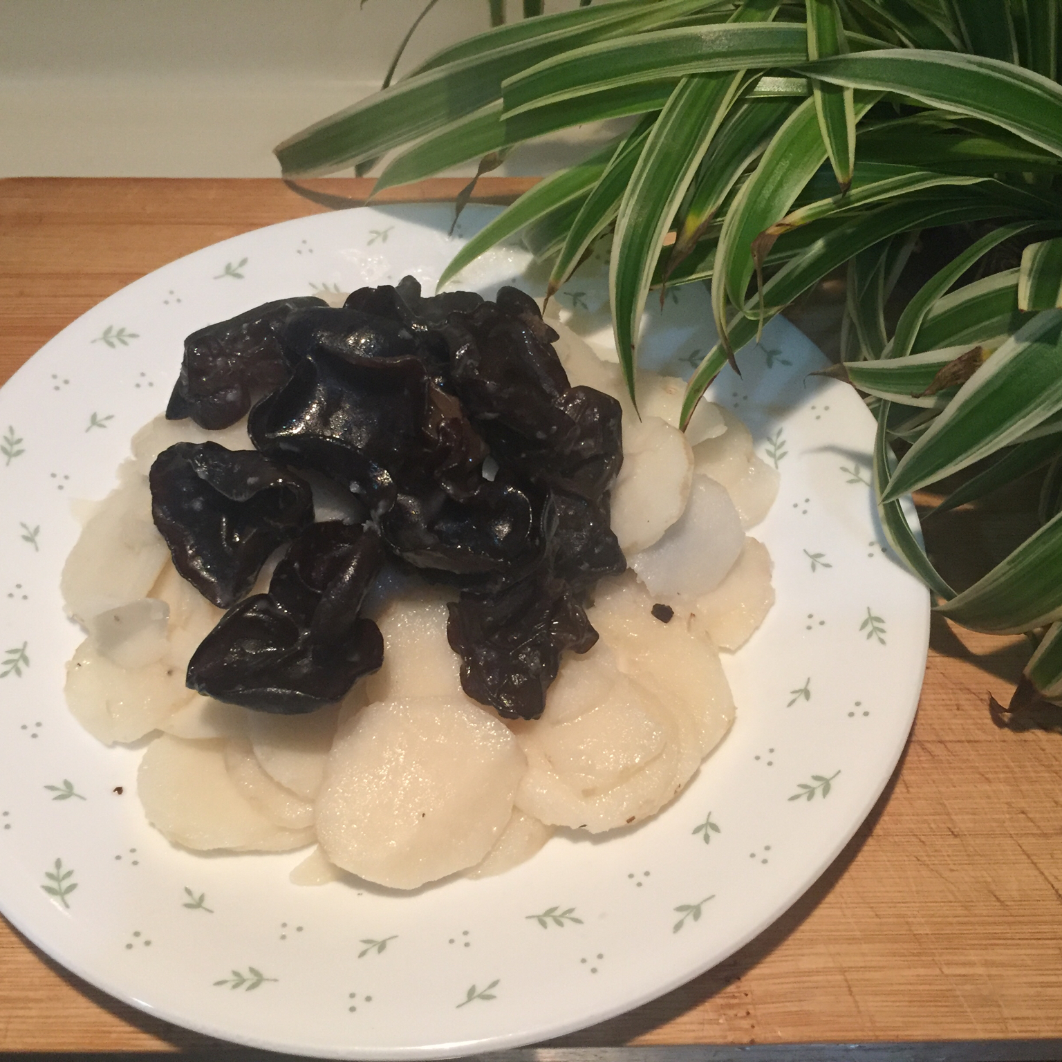 荸荠（马蹄）炒木耳