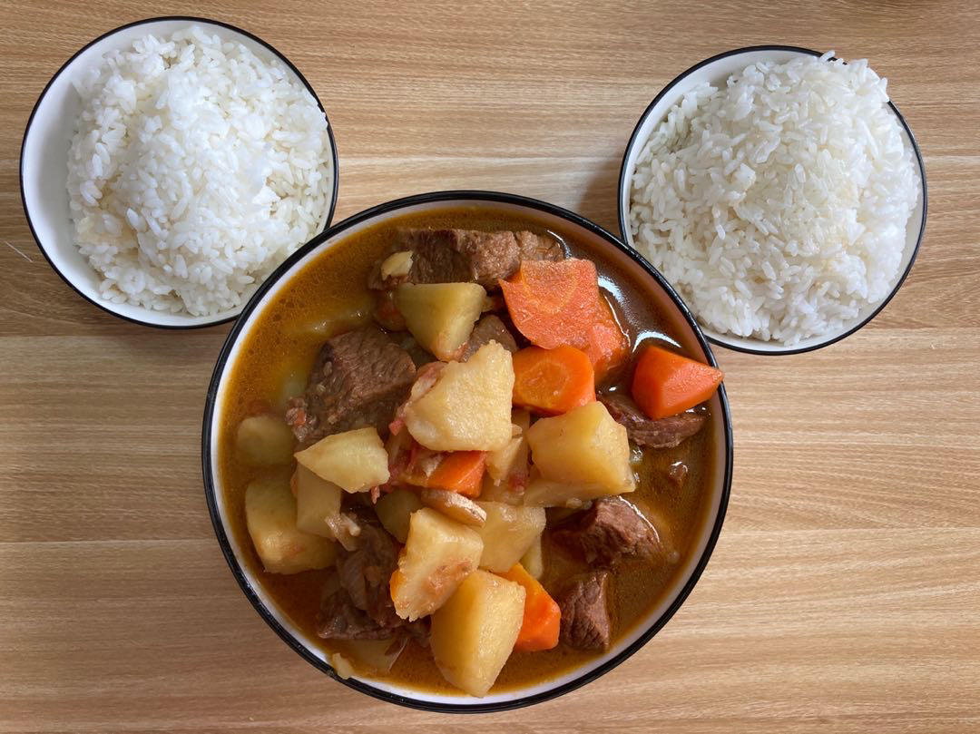 番茄土豆炖牛腩
