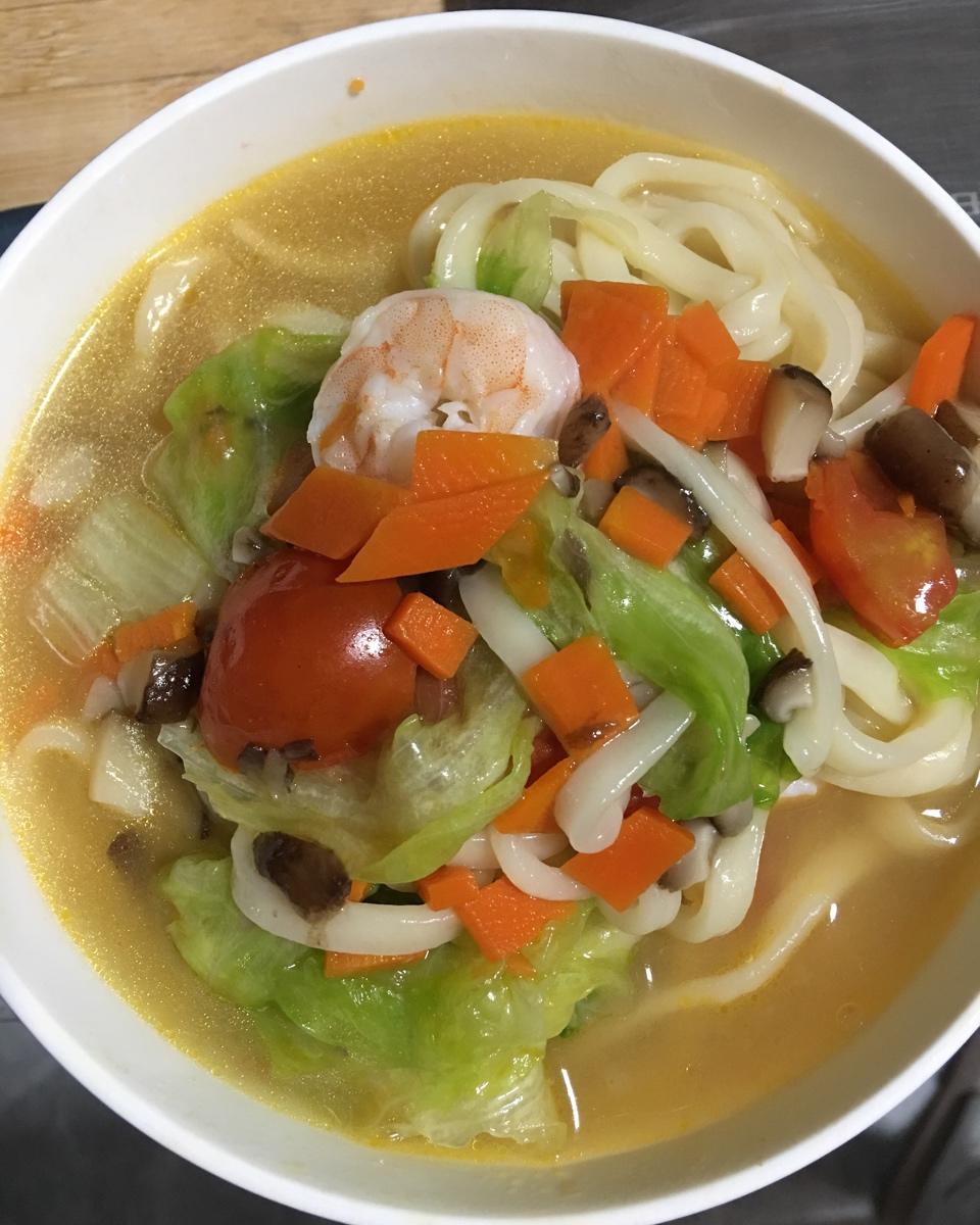 菌汤面条 看得见的香菇 尝得到的鲜美 这才是真正的菌汤