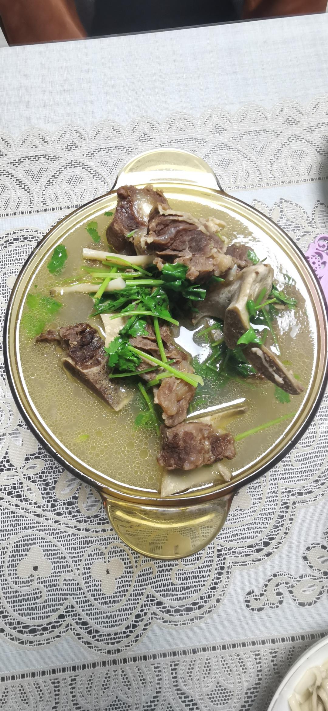 牛仔骨汤