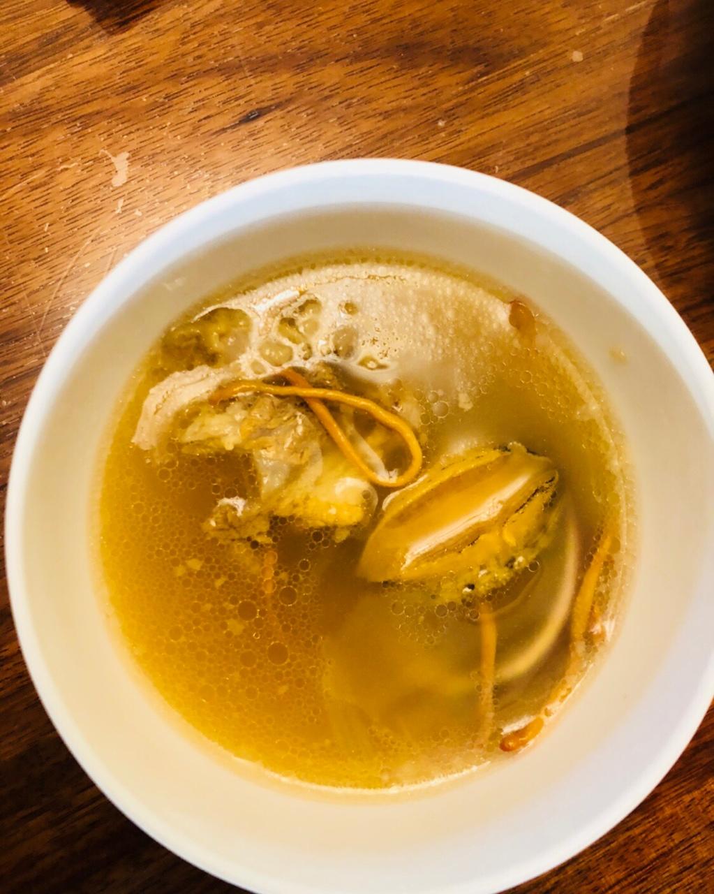 yaoyaobaby99做的虫草花炖鲍鱼排骨汤