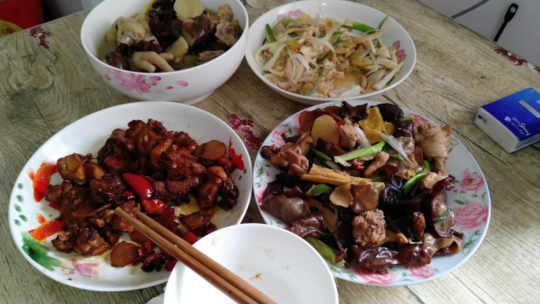木耳炒鸡肉