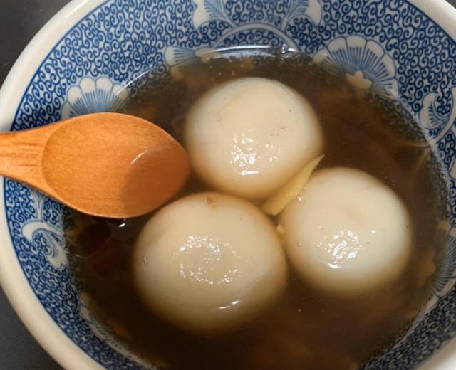 黑芝麻紅糖姜湯湯丸的做法