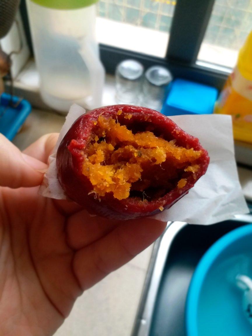 蛋黄肉松青团（完全没有抵抗力）