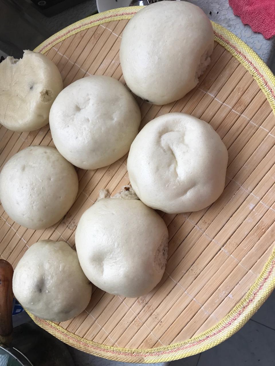 红糖黑芝麻包