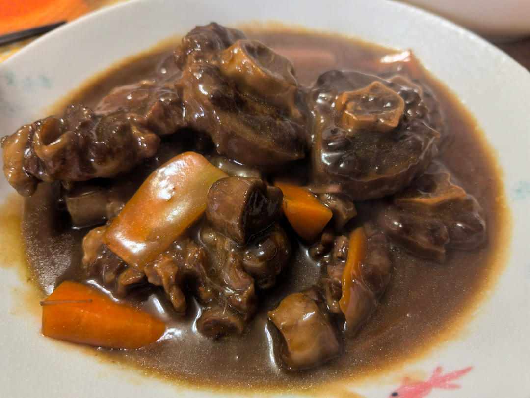 红烧牛尾（简单易上手好吃到炸！！）