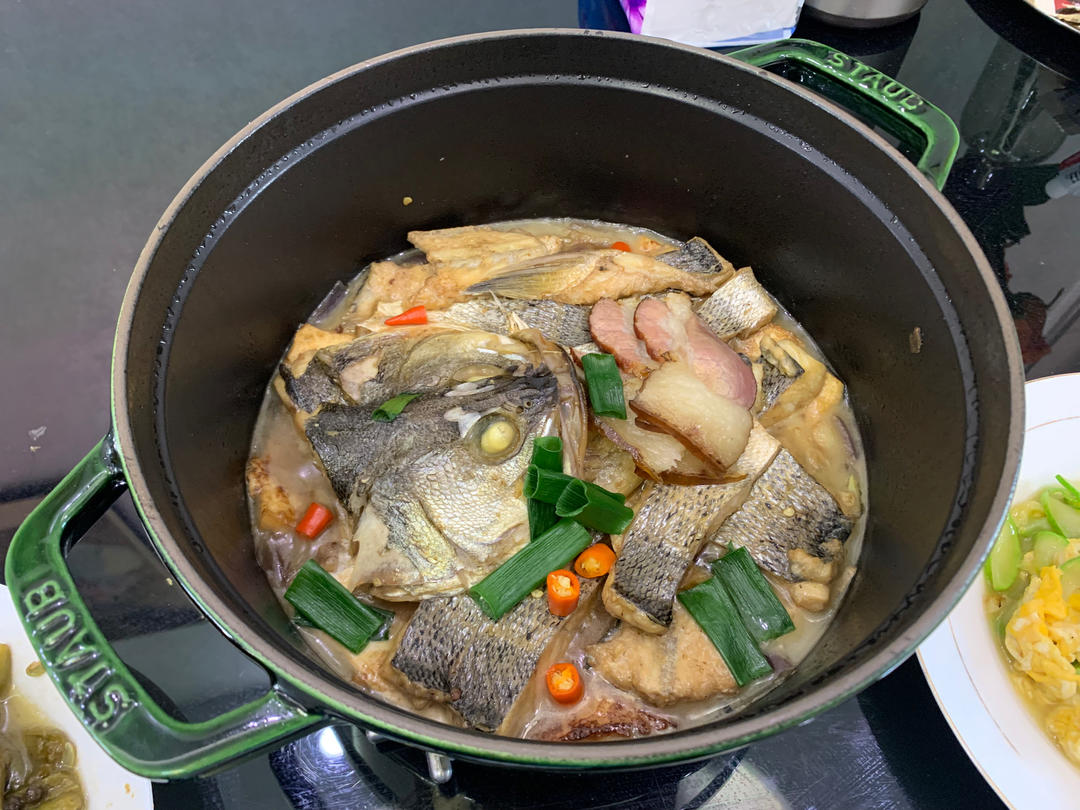 鲜嫩豆腐鲈鱼煲