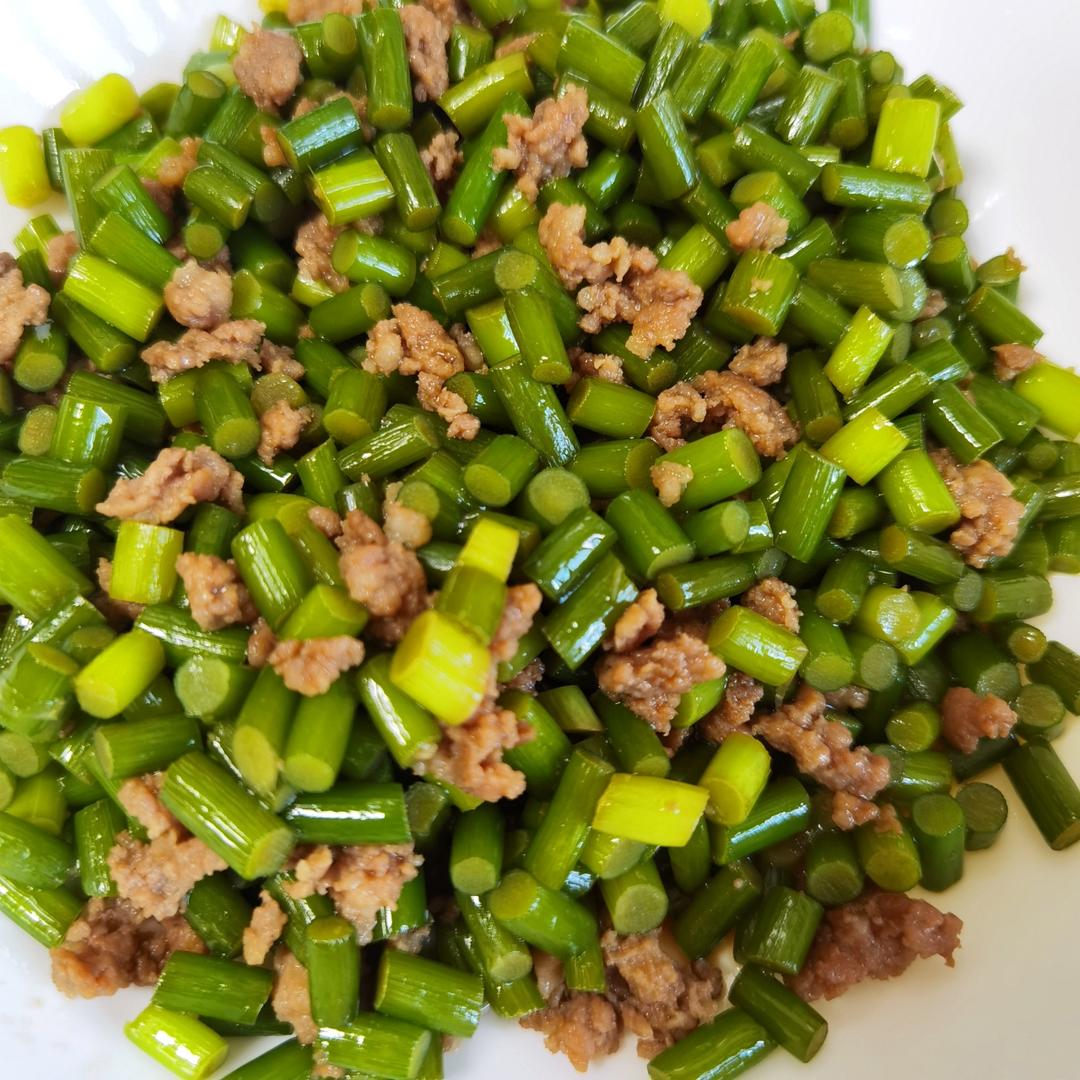 下饭外婆菜（肉沫炒蒜薹沫）