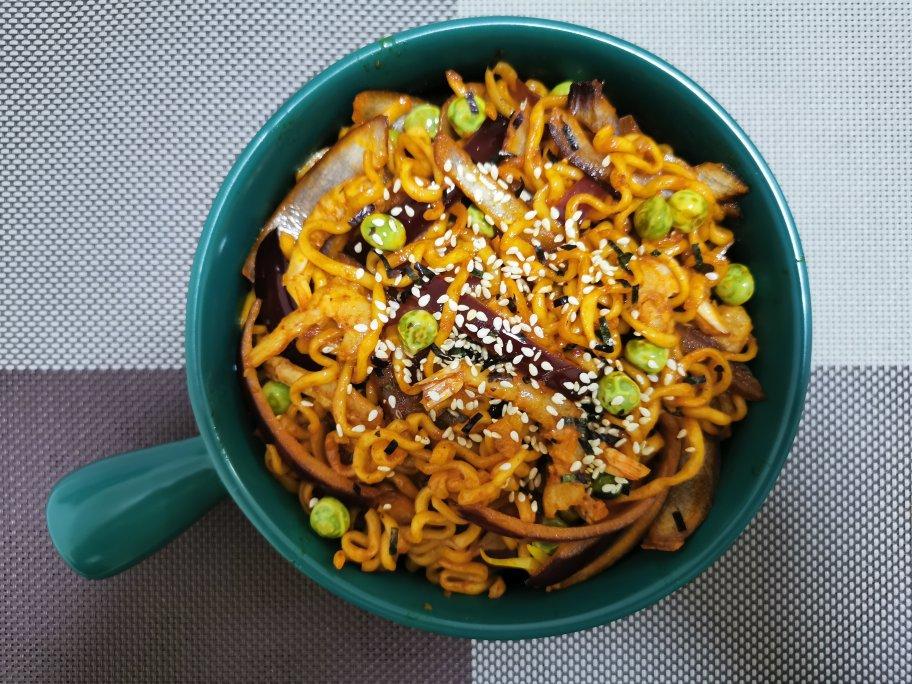 炒方便面￨幸福感爆棚