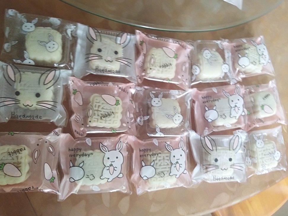 奶黄冰皮月饼
