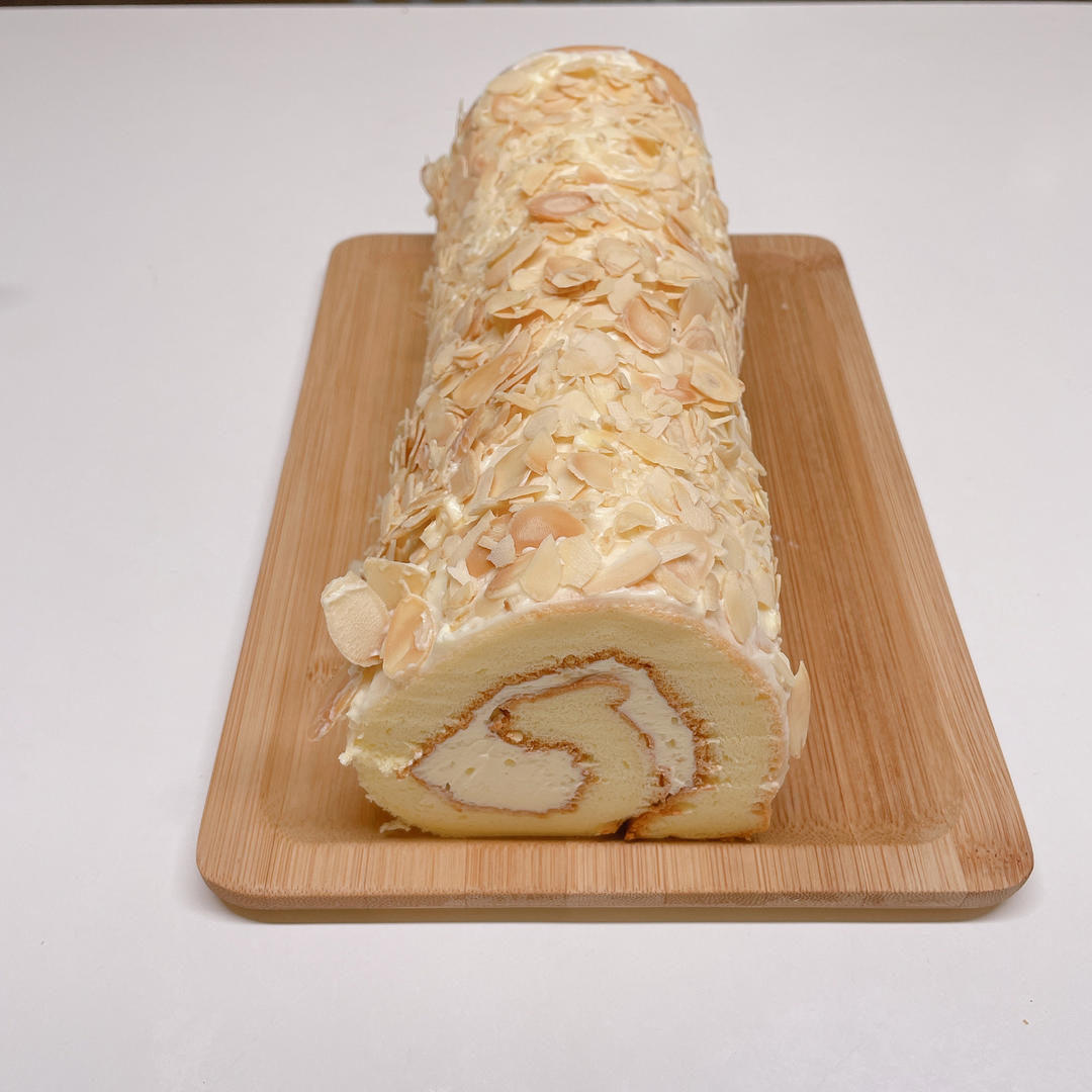 老式咸奶油杏仁蛋糕卷