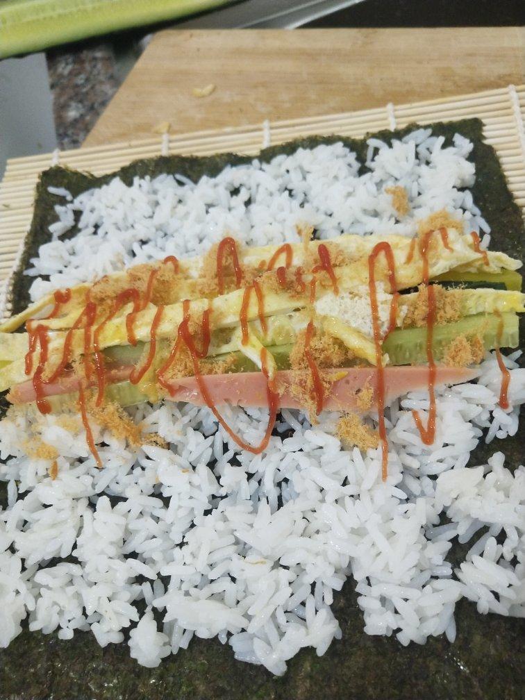 自制寿司（含寿司醋配方和超详细寿司卷法）