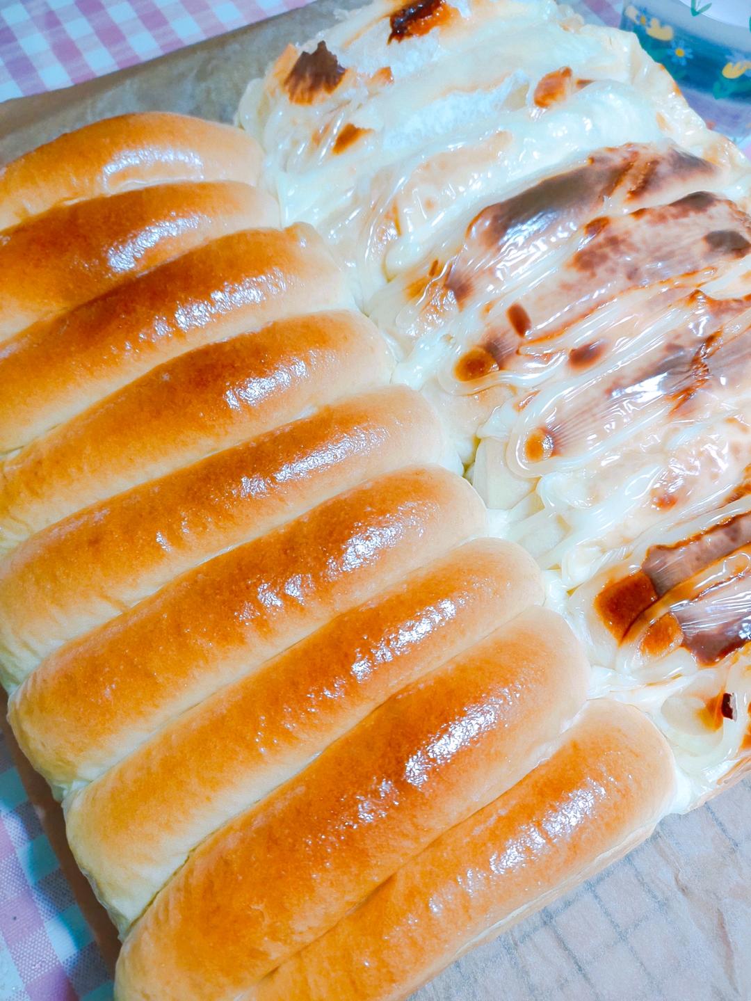 《Tinrry+》双拼芝士牛油排包