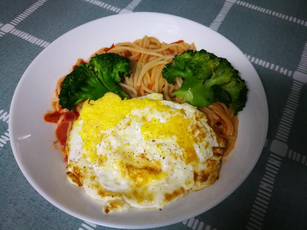 番茄肉酱意大利面