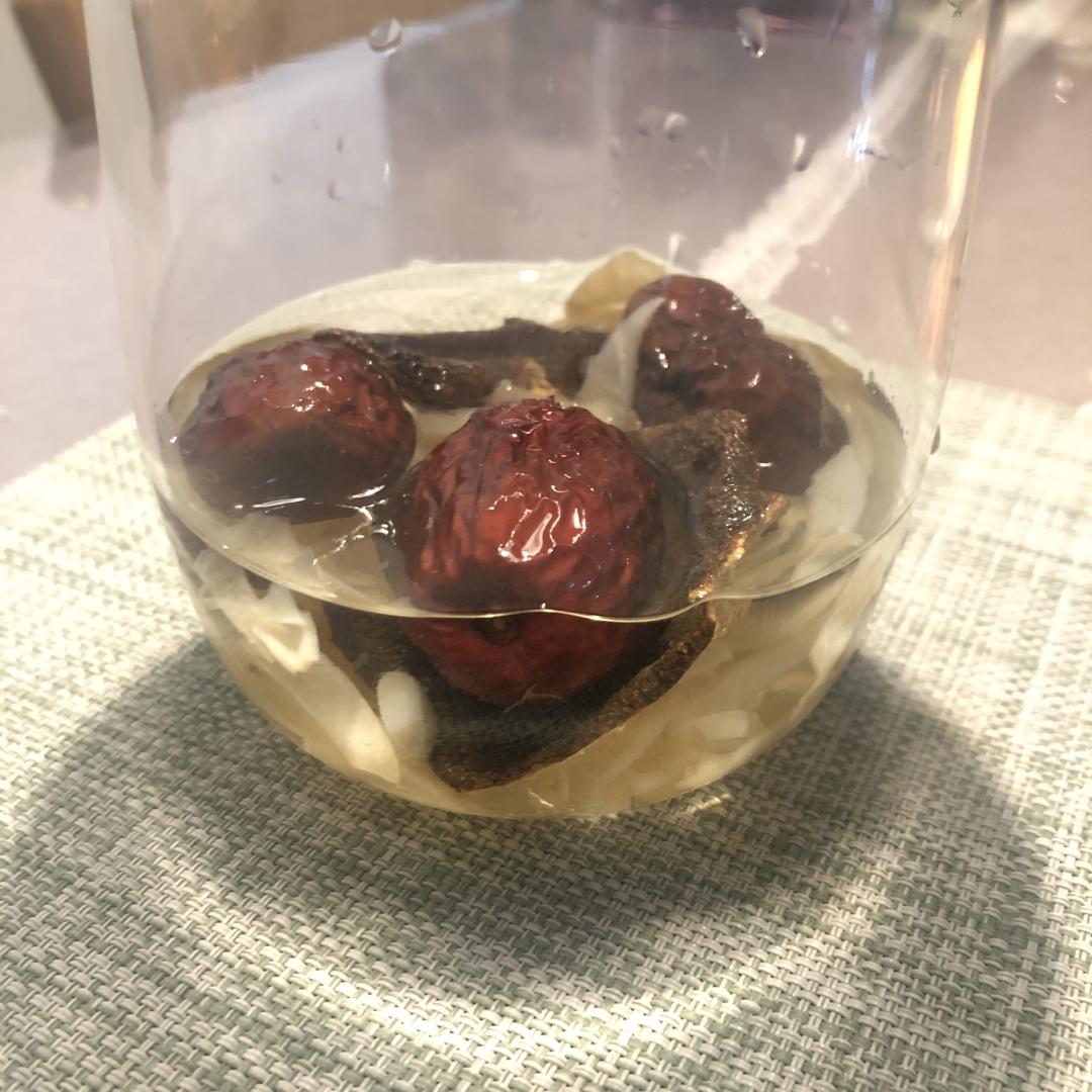牛奶炖花胶
