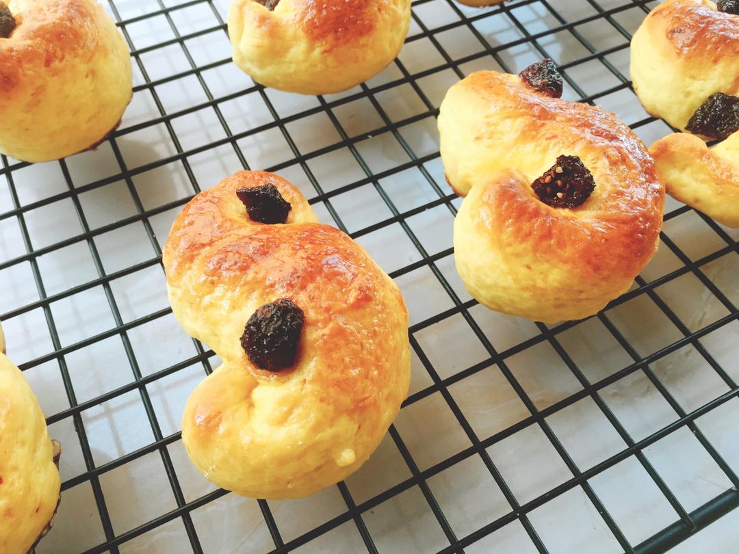 瑞典藏红花面包Lussekatter